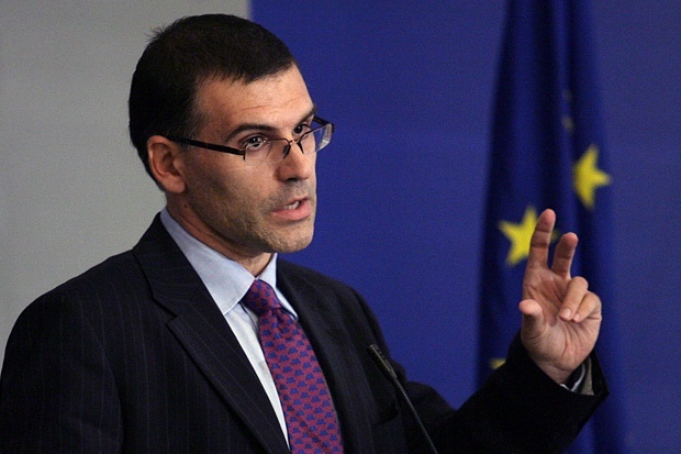 Симеон Дянков подаде оставка! (Обновена)