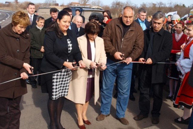 Борисов пак ще реже ленти – във Велико Търново и Горна Оряховица