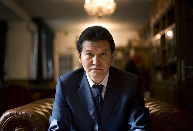 Сотир Цацаров държи на опашка руски милиардер