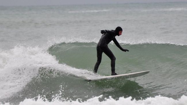 Сърф посред зима