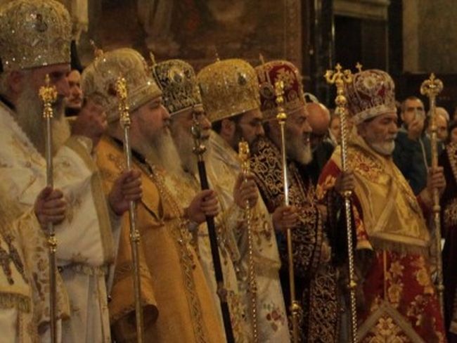 Саботират събора заради изпадането на Кирил