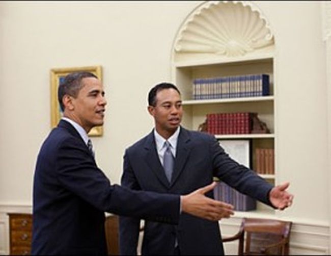 Обама играе голф с Тайгър Уудс