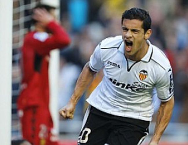 Валенсия с геройски успех в намален състав