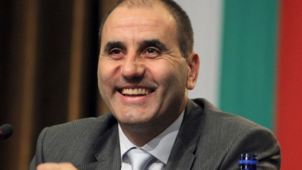 Цветанов, а не Бойко уволни Дянков