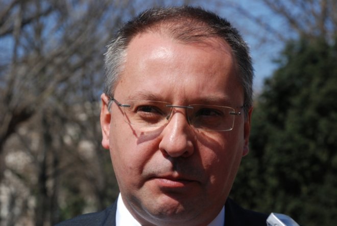 Делегати на конгреса на БСП: Къде са пистолетите?