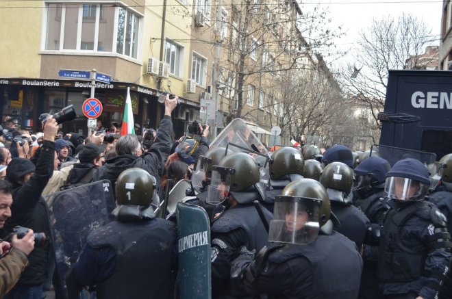 България в революция, властта и медиите мълчат! (Снимки)