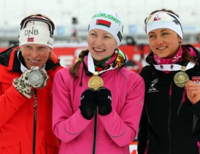 Домрачова спечели масовия старт, Бергер влезе в историта