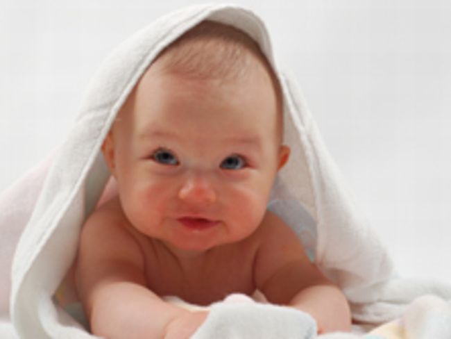 11-месечно бебе глътна предмет, едва диша