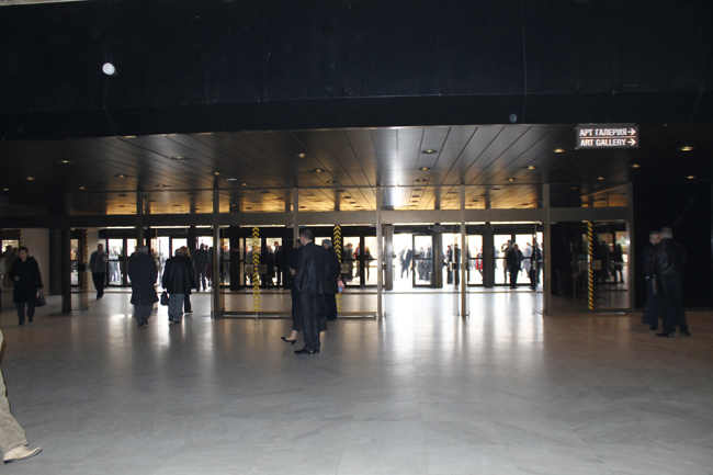 Охранителите на БСП конгреса маскирани като делегати