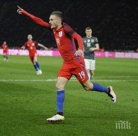 Синът на Рууни поискал да му купят фланелка с името на Варди