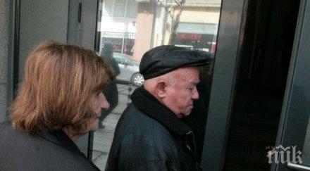 майката бащата самоубилия съдия цветан ценов пристигнаха всс снимки