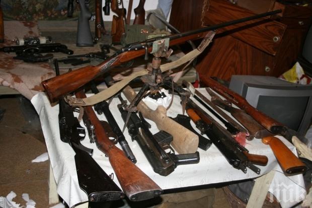 Спипаха незаконно оръжие и боеприпаси в дом във Врачеш