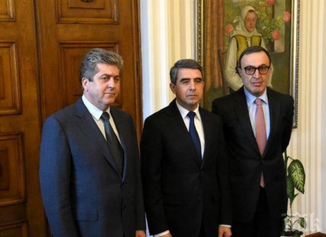 Трима президенти откриха обновената колекционна зала в НВИМ 