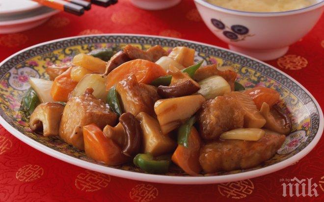 ЕКСКЛУЗИВНО В ПИК! Какво да не си поръчвате от заведенията за бързо хранене! Цакат ни здраво с качеството на продуктите!