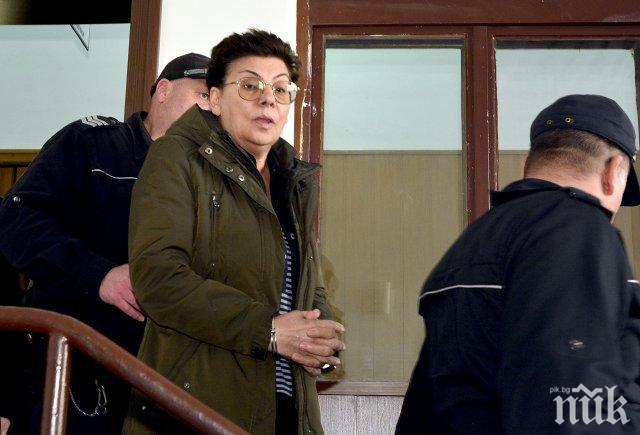 Извънредно! Излязоха още скандални подробности за Кървавата Иванка! Вижте как е контактувала с ченгето под прикритие! 