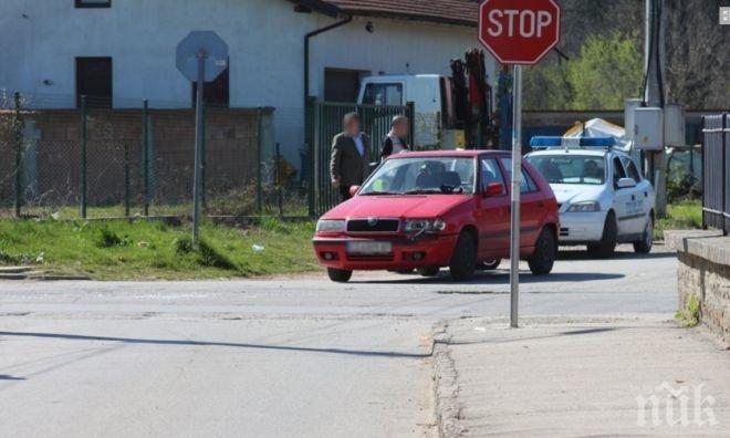 Две коли се надъниха в Ботевград (снимки)