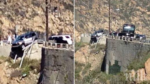 Целунат от съдбата! Мъж оцеля на ръба на скала след две страховити катастрофи (снимки)