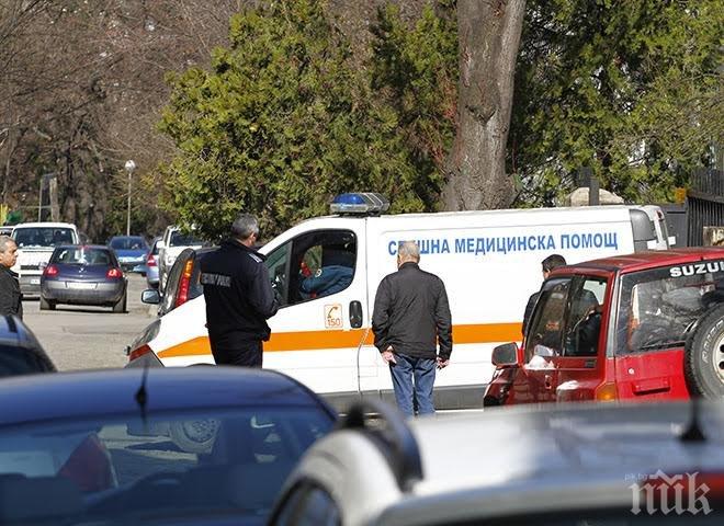 КЪРВАВА СВАДА В БЯЛА СЛАТИНА! Намушкаха 60-годишен мъж след лют спор