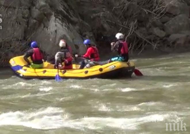 ПИК TV: Започна сезонът на екстремните спускания с лодки по река Струма