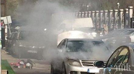 извънредно пик баровски мерцедес избухна входа военноисторическия музей софия паника квартала видеоснимки