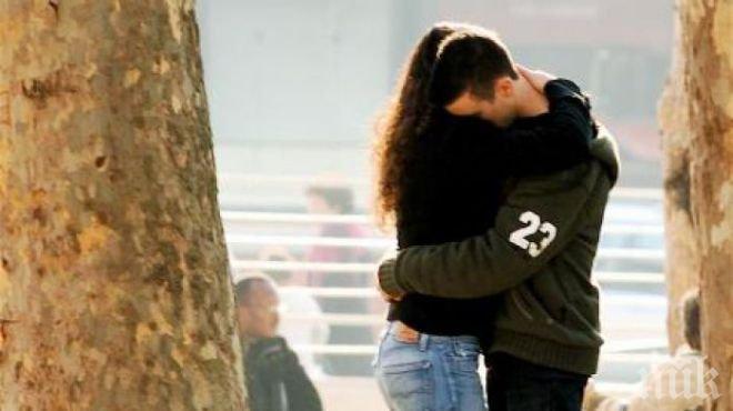 6 дами събраха 200 лева за час от прегръдки