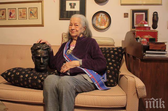 В Ню Йорк почина дъщерята на Владимир Маяковски