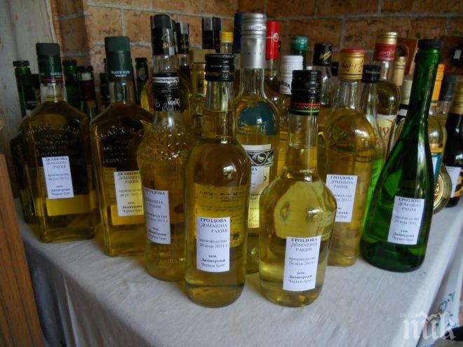 Закопчаха дядо, продавал нелегална ракия