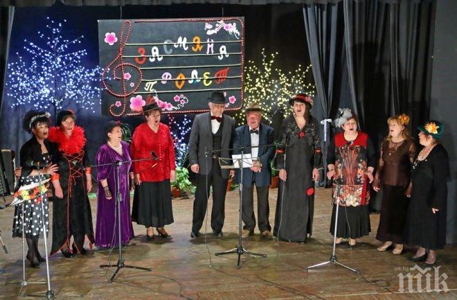 Повече от 200 изпълнители участваха в общинския празник „Засмяна пролет