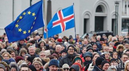 управляващите партии исландия договориха съхранят коалицията