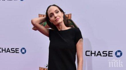 извънредно пик светът гръмна анджелина джоли откарана болница животът гасне брад пит съкрушен потресаващи снимки