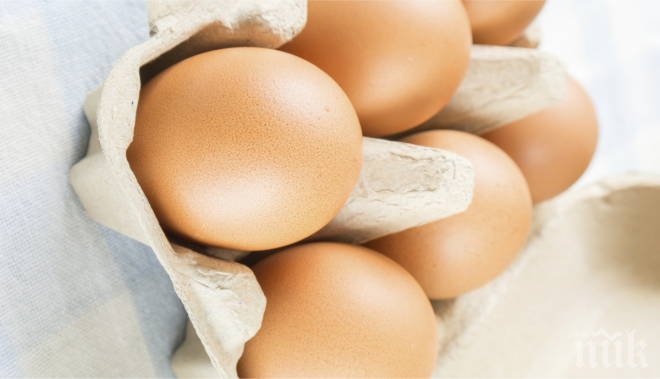 Как да сварим яйцата за Великден без да се напукат - съвети от нашите баби и майки!