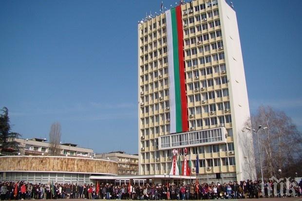 Община Димитровград финансира 7 местни автори