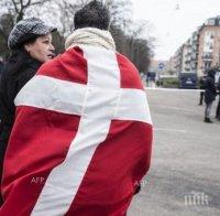 Датски атеисти помагат на граждани на напуснат Църквата