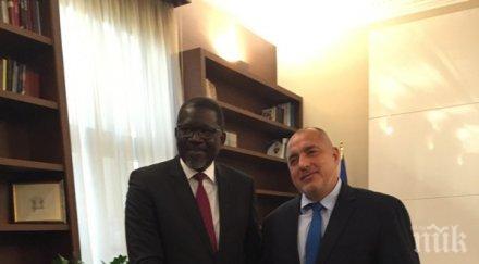 борисов срещна генералния секретар международната федерация червения кръст червения полумесец