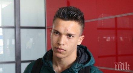 перлата барселона дойде своя първи мач българия