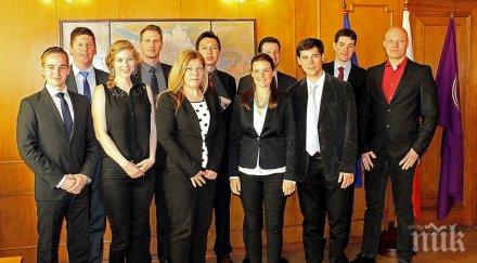 гостуват студенти дипломатическата академия виена