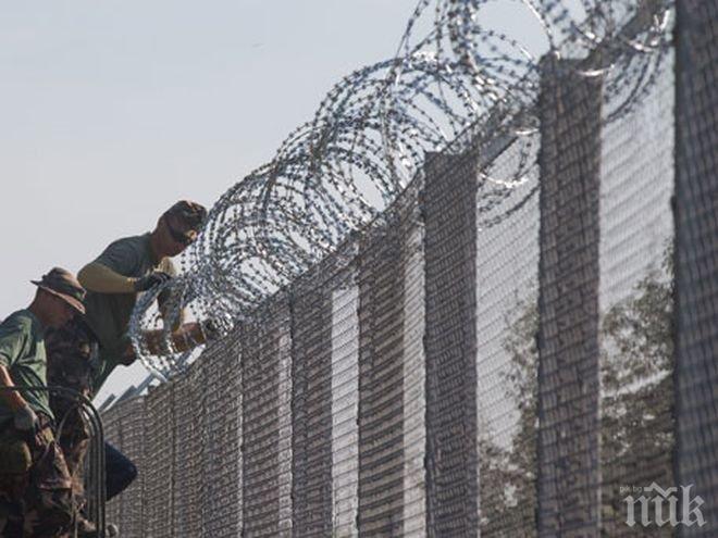 Една трета от бетонната ограда по границата между Турция и Сирия е готова