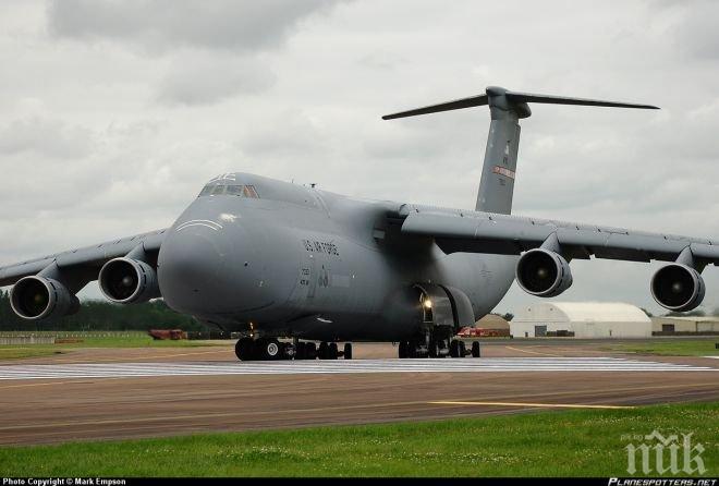 Американски военно-транспортен самолет е извършил аварийно кацане в Румъния