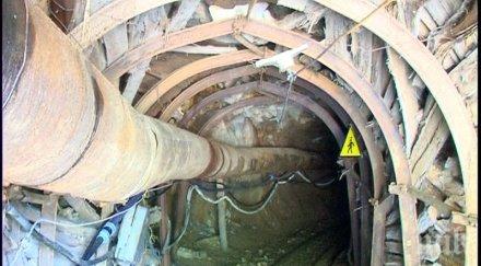 мина черно море спира работа съкращават 300 работници