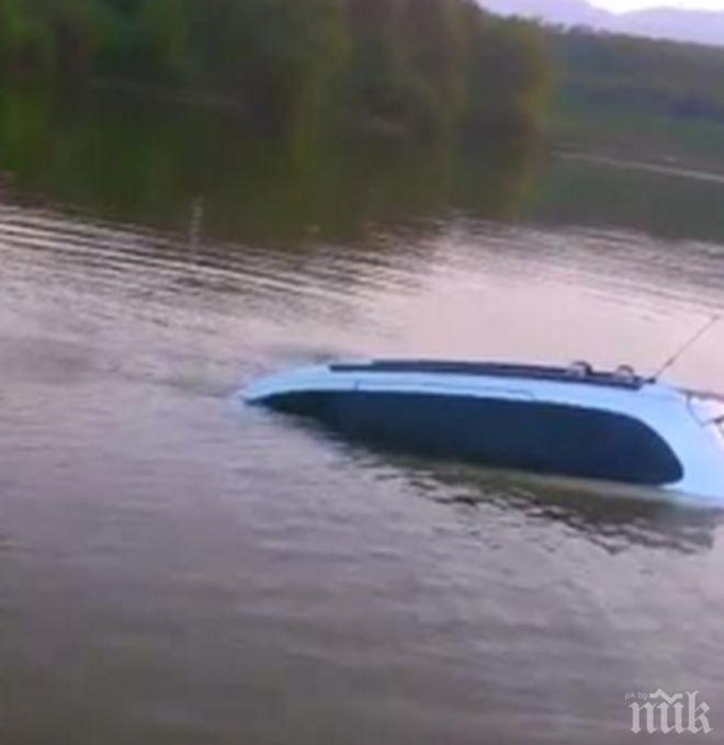 ЗРЕЛИЩЕН ИНЦИДЕНТ! Тузарски джип се гмурна в язовир край Враца (видео)