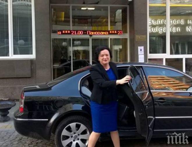 Министрите слязоха от мерцедесите и БМВ-тата! Вижте кои членове на кабинета се возят в шкоди и кои в аудита!