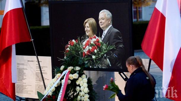 Хиляди отбелязаха във Варшава годишнината от трагедията край Смоленск