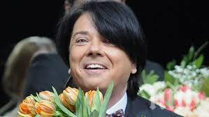 Прочут руски моделиер представи в Москва колекция от вечерни рокли, направени от италиански платове.