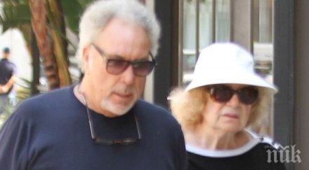 светът свърши том джоунс ракът взе жена години брак