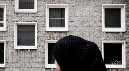 деветокласничка съди директора школото забранявал ходи забулена