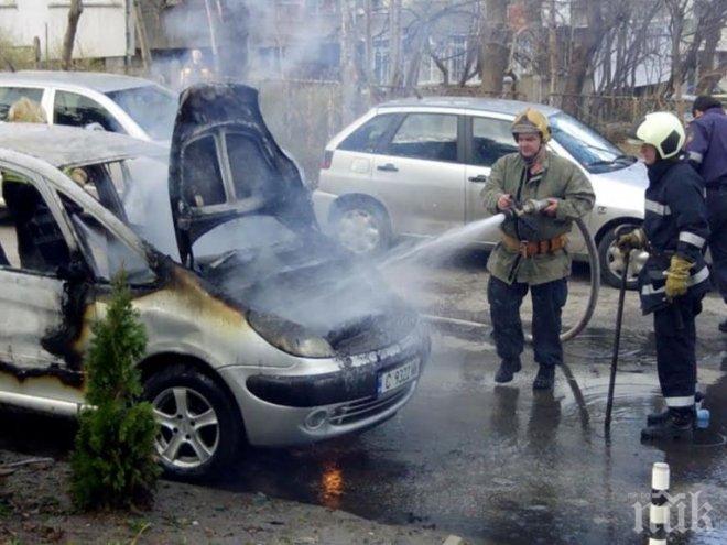 Кола изгоря в Добрич
