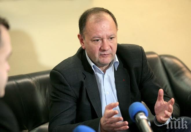 Михаил Миков: Българското общество е силно разтревожено от тясното обвързване на ДОСТ с Турция
