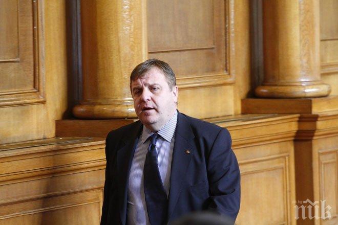 Каракачанов застана зад гражданските отряди