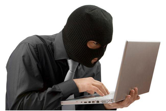 Какво най-често търсят хакерите при кражба на идентичност
