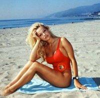 Горещи спасителки ще вадят удавници по плажовете